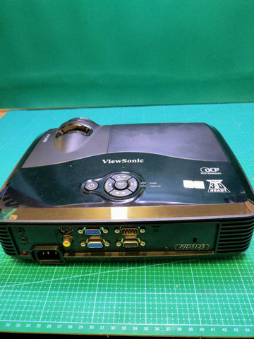 Projector ViewSonic PJD5123 For Home Use Projectors - Retail & Event Display - projection effect or use-case view