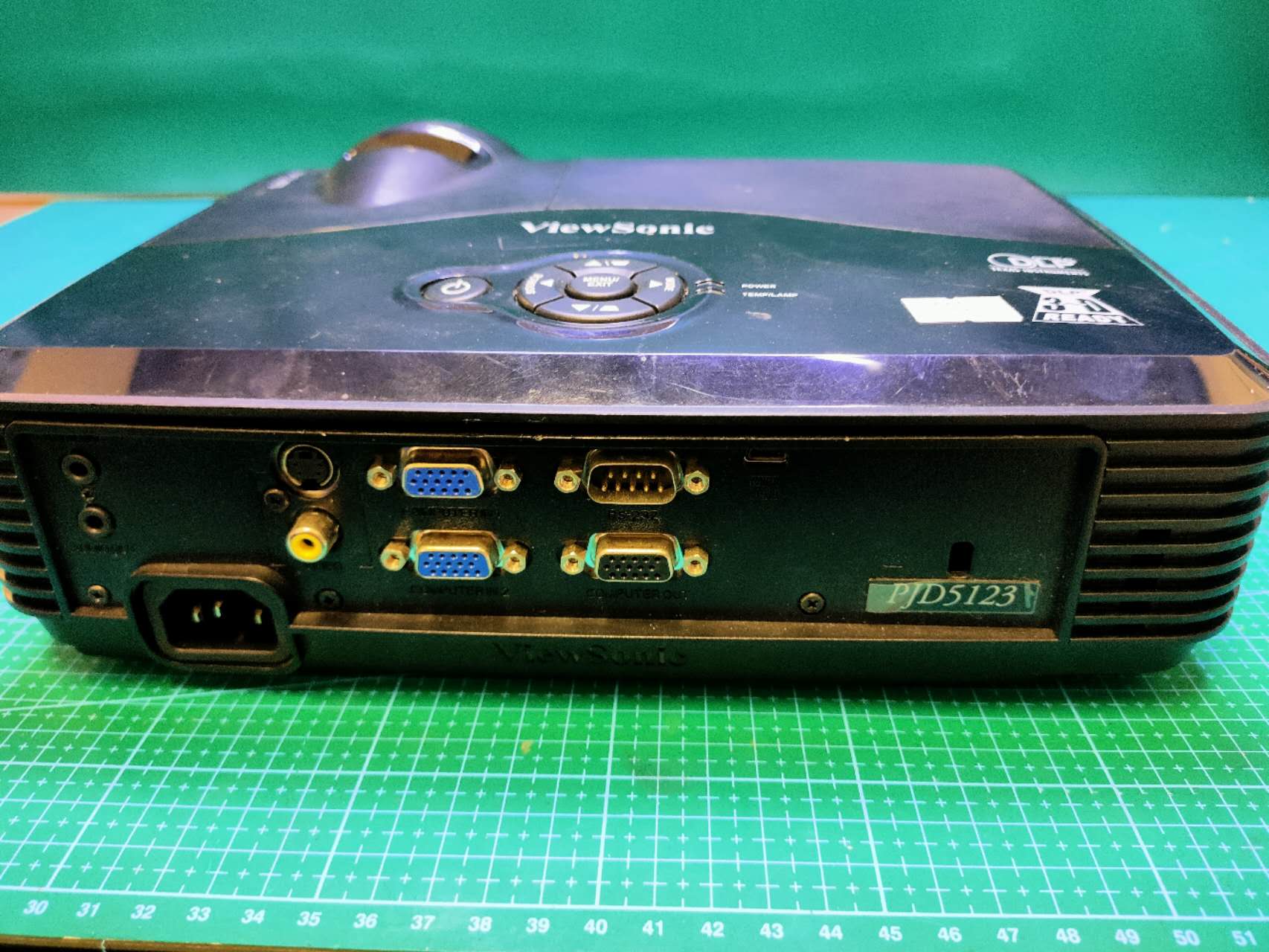 Projector ViewSonic PJD5123 For Home Use Projectors - Retail & Event Display - ports, accessories or control detail