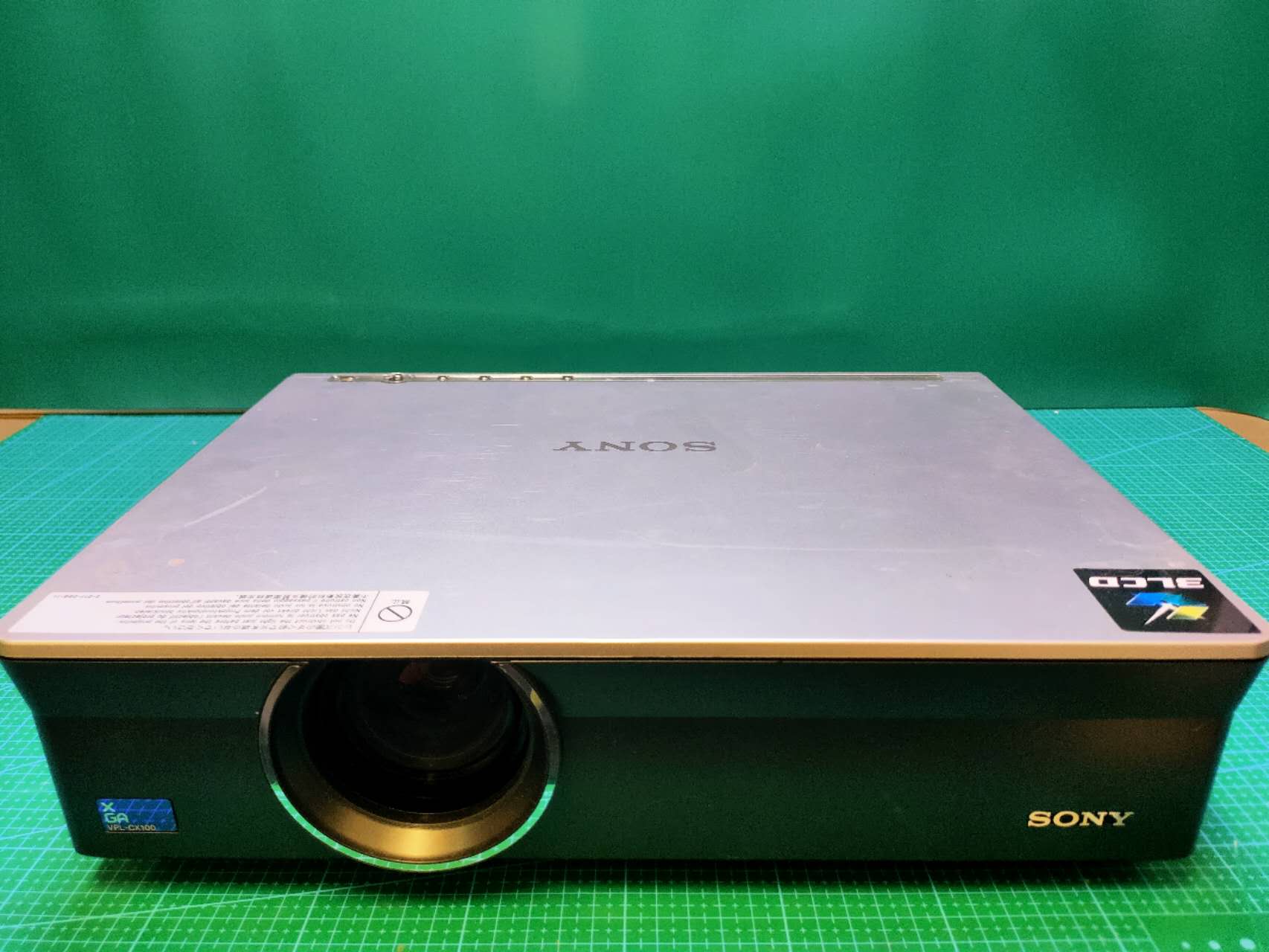 Projector Sony VPL-CX100 For Home Use Projectors - Retail & Event Display - ports, accessories or control detail