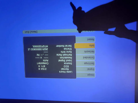 Projector Epson EB-825H For Home Use Projectors - Retail & Event Display - ports, accessories or control detail