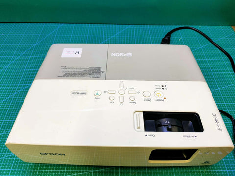 Projector Epson EMP-822H For Home Use Projectors - Retail & Event Display - projection effect or use-case view