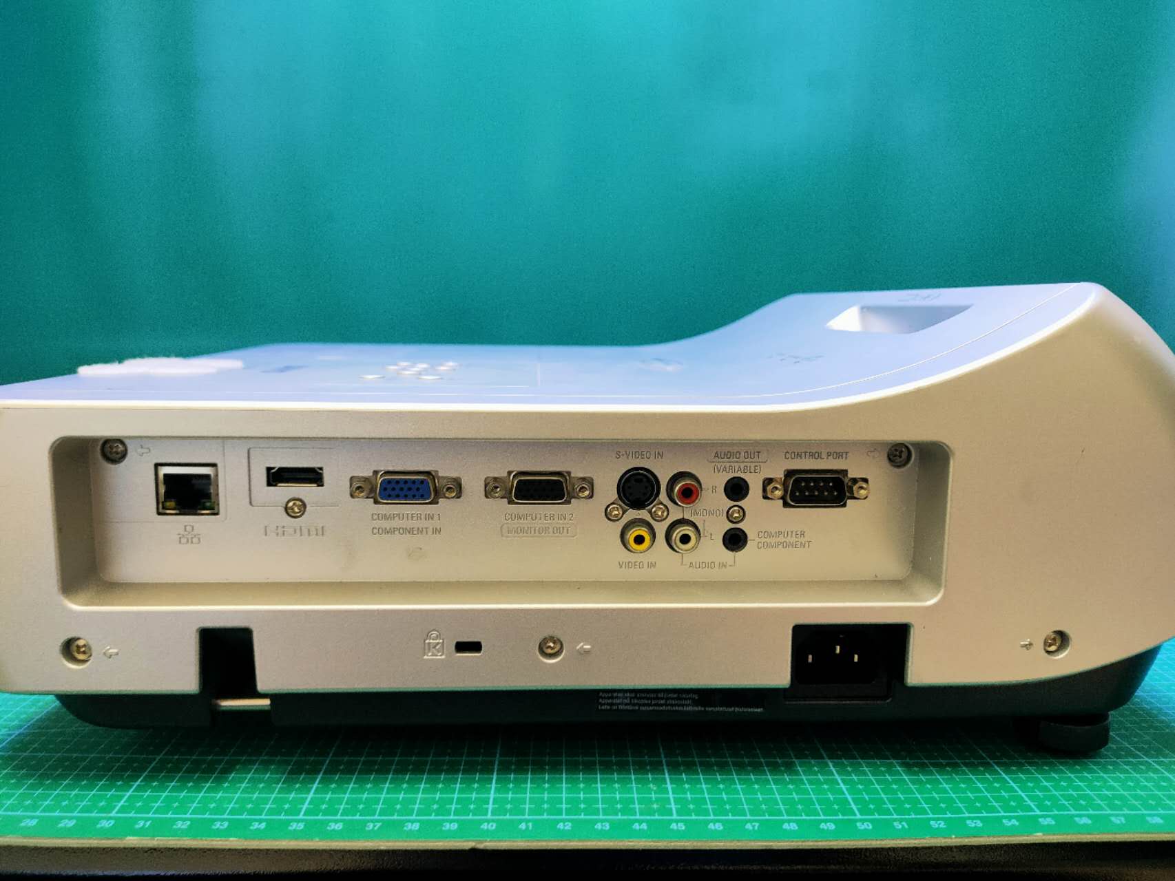 Projector Sanyo PLC-WL2500 For Home Use Projectors - Retail & Event Display - ports, accessories or control detail