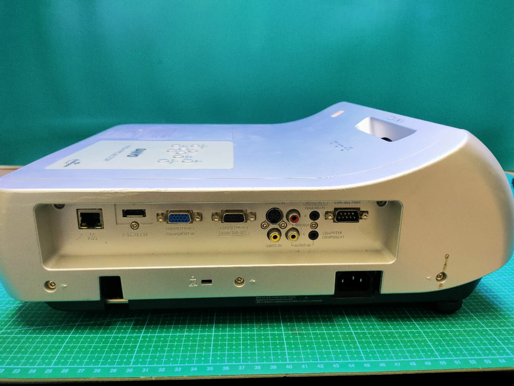 Projector Sanyo PLC-WL2500A For Home Use Projectors - Retail & Event Display - ports, accessories or control detail