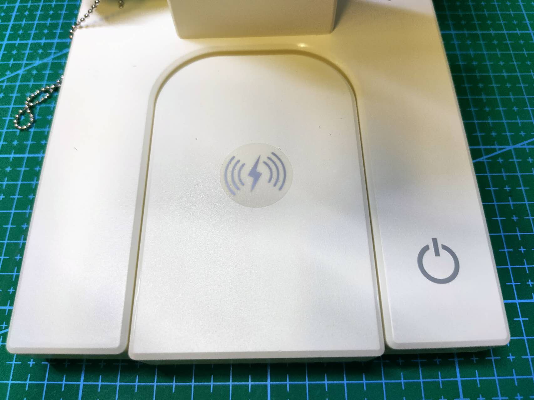 Tensegrity Wireless Charger With Desk Lamp - additional detail photo 6