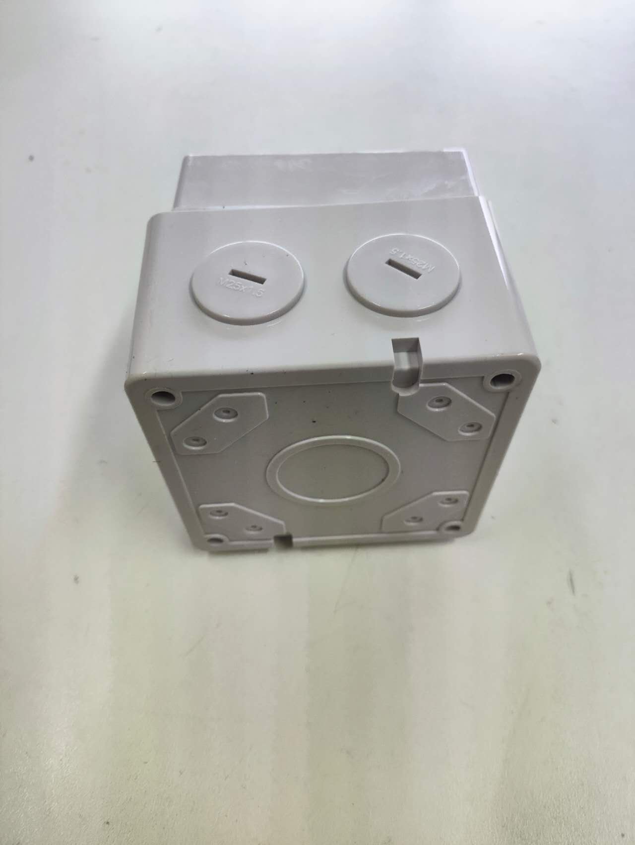 56SW 32A 5-Pin 500V Combination Switch / Socket IP66 - additional detail photo 4