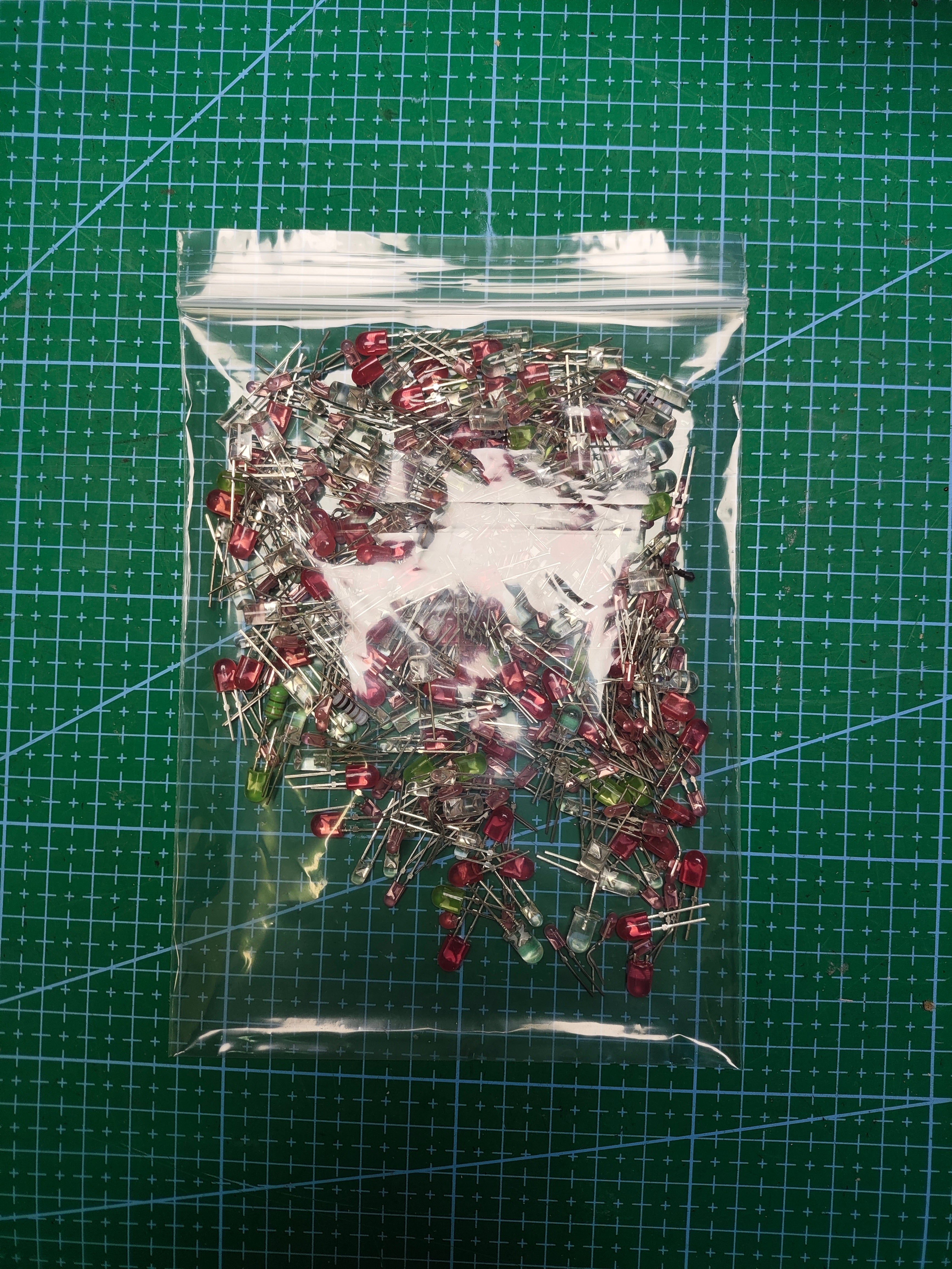 AEPC 50g Mixed LEDs Grab Bag (Through-Hole, Various Colours) - included item or label detail