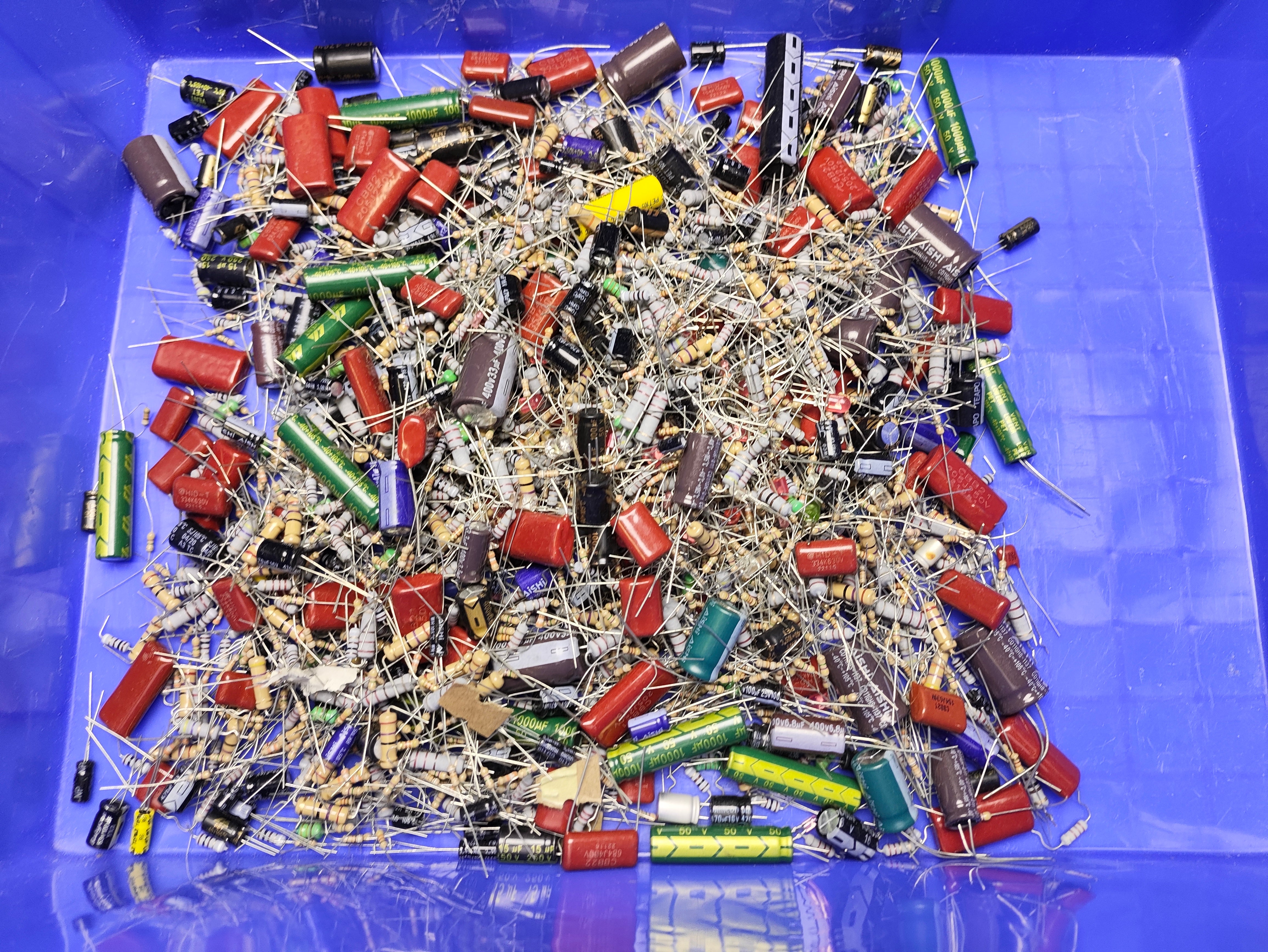 AEPC Mixed Through-Hole Components Grab Bag (Approx. 100g) - additional detail photo 6