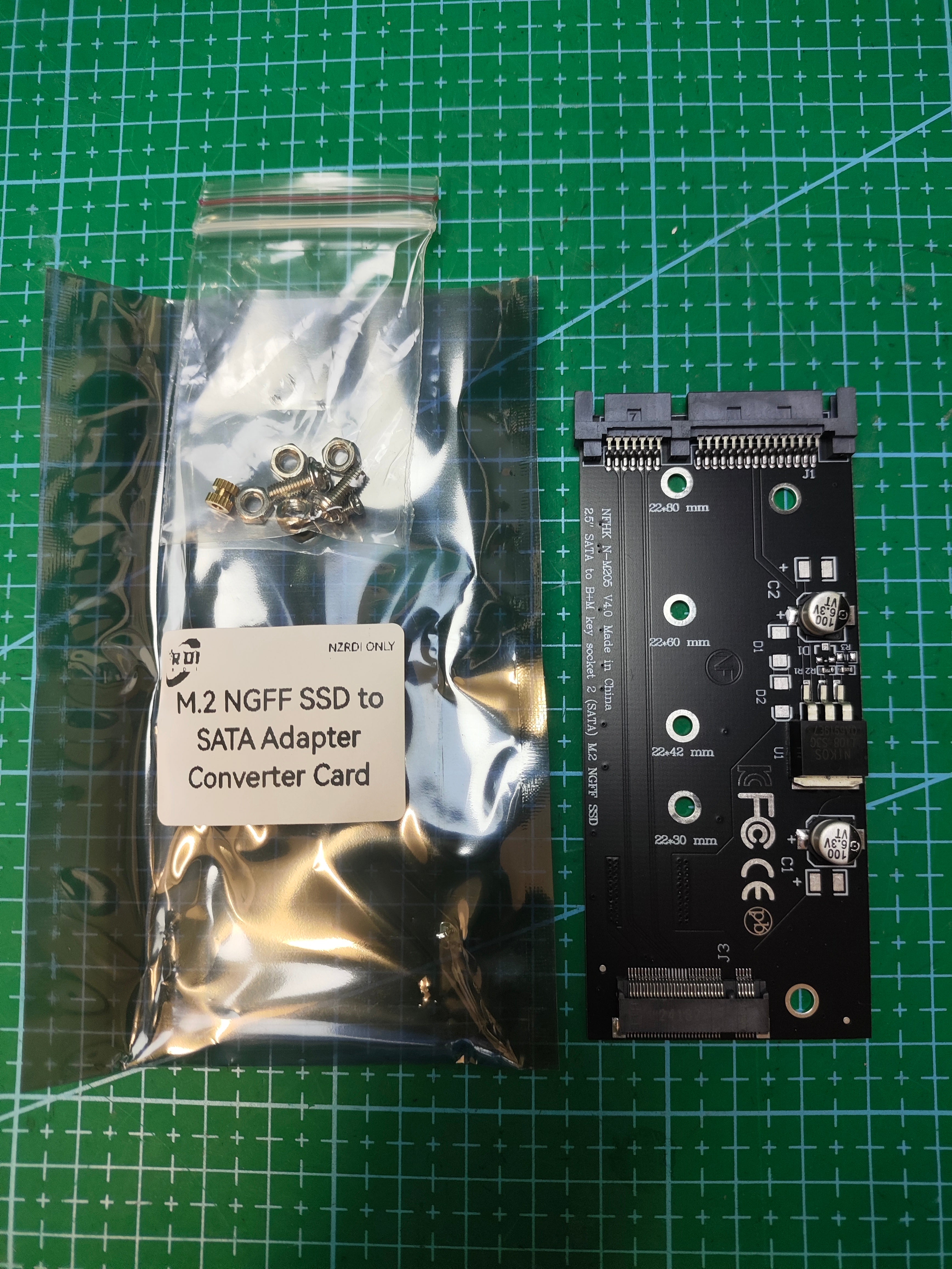 M.2 NGFF SSD to 2.5 SATA Adapter Converter Card - label and capacity detail
