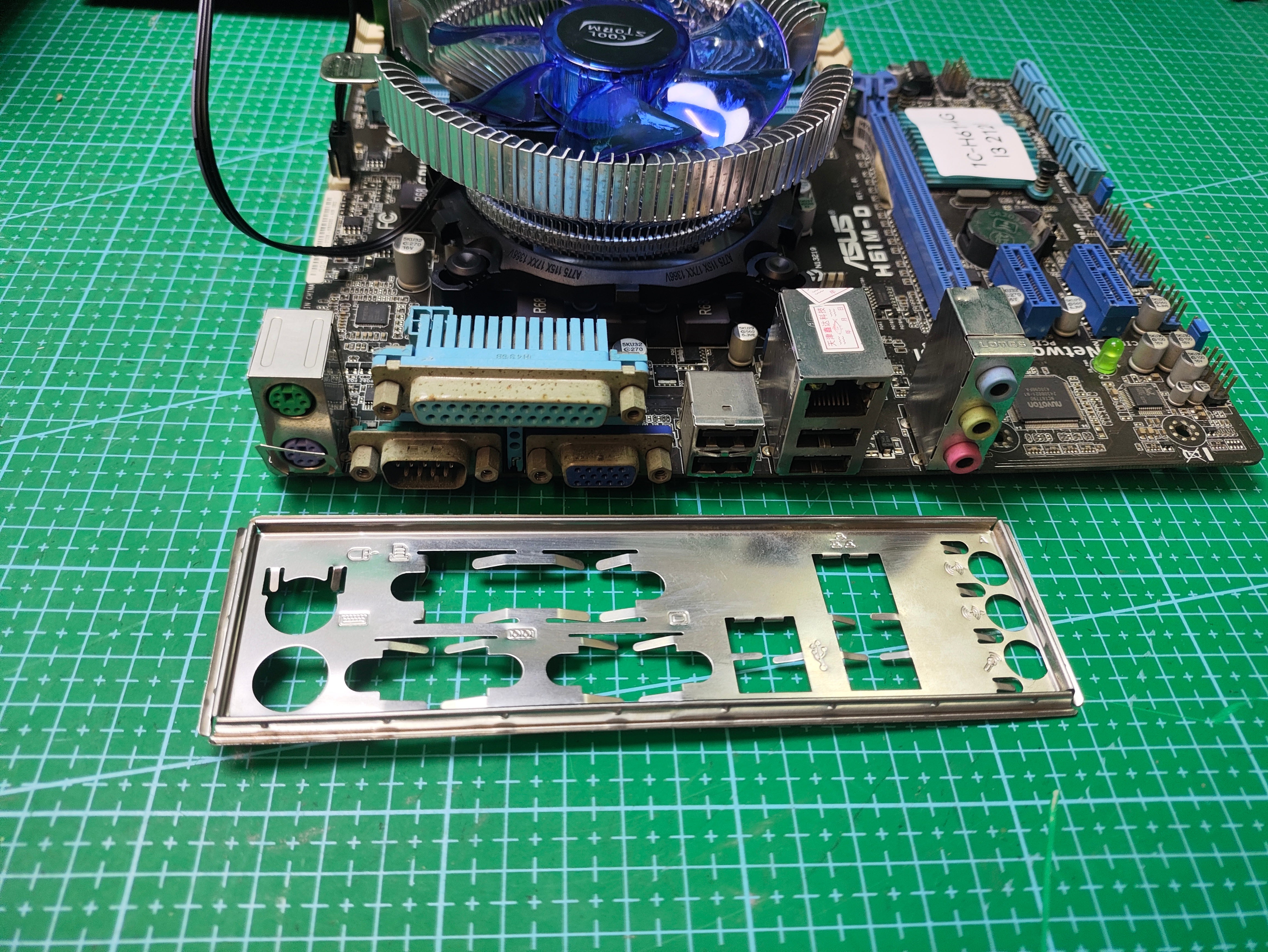 ASUS H61M-D + Intel i3-2120 + 4GB DDR3 RAM Bundle - label and capacity detail