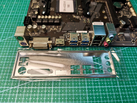 Refurbished GIGABYTE A320 motherboard – product detail image 2