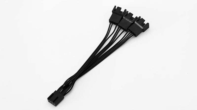 4-Pin PWM Fan Splitter Cable - 1 to 3 Extension (15cm) - mounting detail