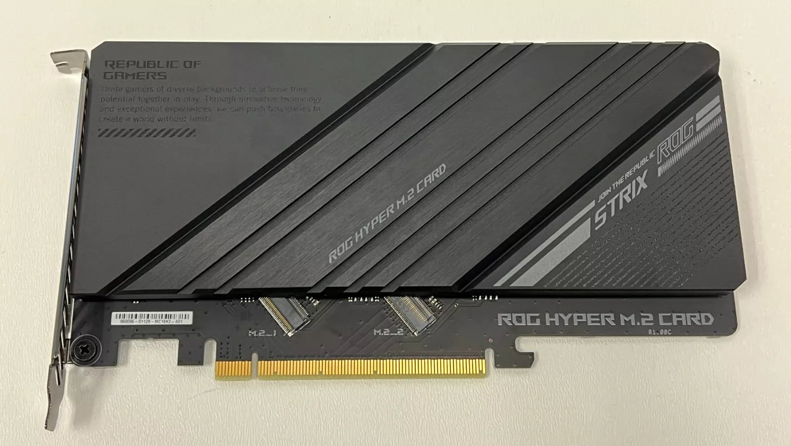 ASUS ROG Hyper M.2 PCIe 5.0 Card - Dual NVMe Slots - main part view